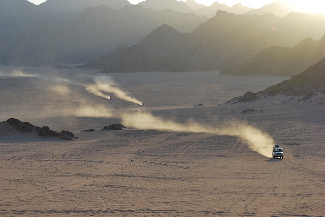 4x4-truck-640x480-56201160.jpeg