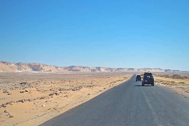 4x4-truck-640x480-38252730.jpeg