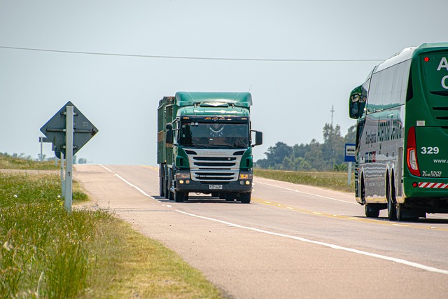 4x4-truck-640x480-97077470.jpeg